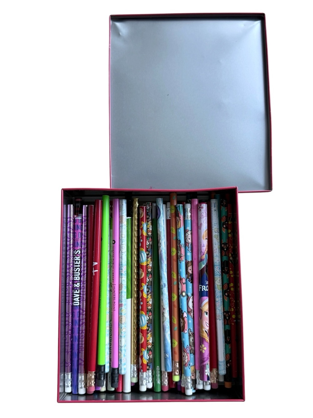 NEW Boxed Assorted Character Pencils - 122pc (G134)